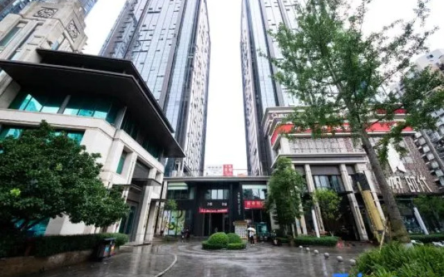 Lanbowan Hotel (Chongqing North Railway Station)