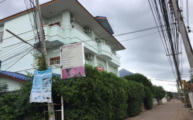 Lert Prasert House