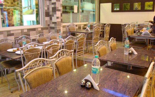 Hotel Nile Residency