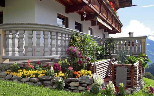Lovely Apartment With Terrace in Fugenberg