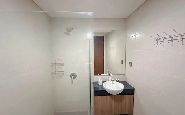 Modern Minimalist 2Br At Linden Apartment