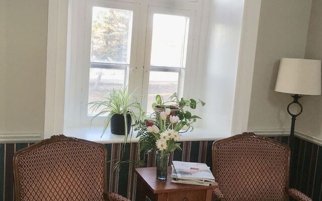 Harlem Stonegate B&B