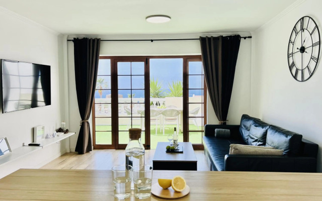 PaulMarie Apartment Ocean View