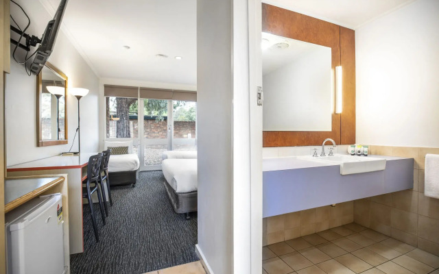 Burvale Hotel