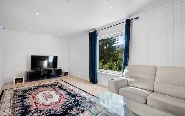 Entire Single-family Home - Centrally Located in Voss