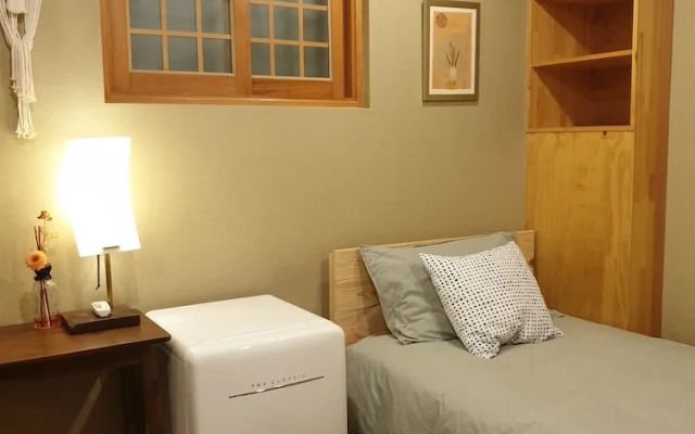 Slow Tree House Hongdae - Caters to Women