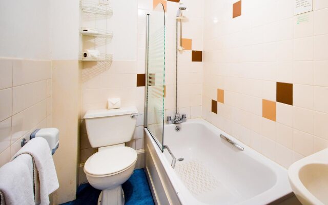 Lovat Hotel