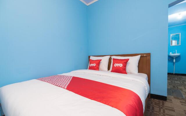OYO 1852 Intan Bromo Homestay
