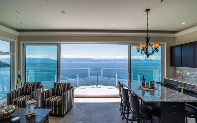 SookePoint Ocean Cottage Resort