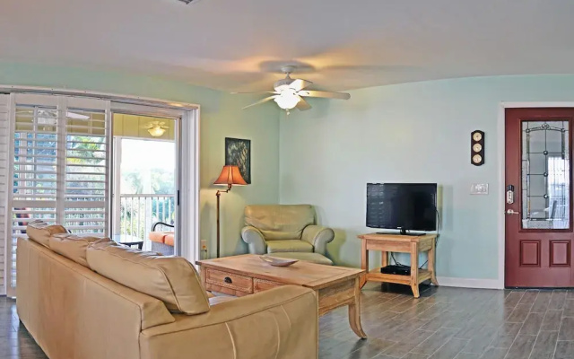 Holiday House 4