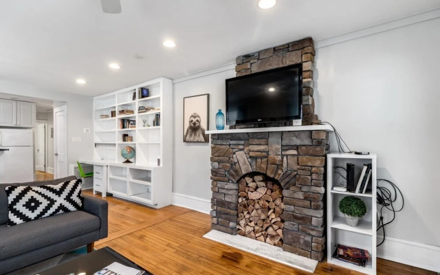 1 bedroom, Allen Street