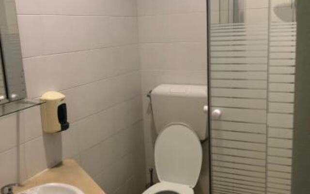 Le Penguin Hostel