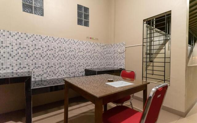RedDoorz At Joyce Guest House Medan