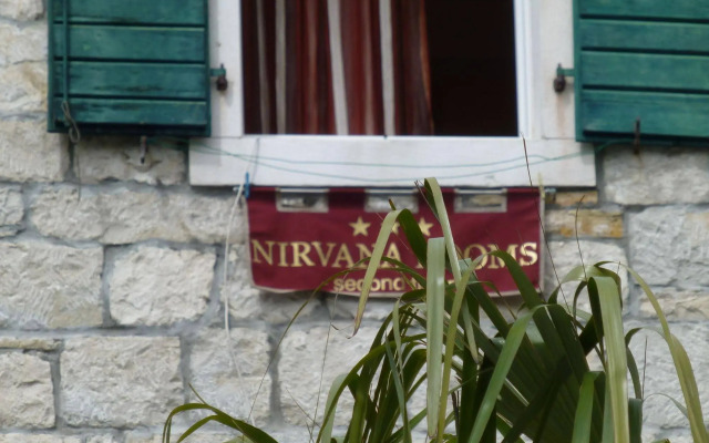 Nirvana Rooms & Apartments