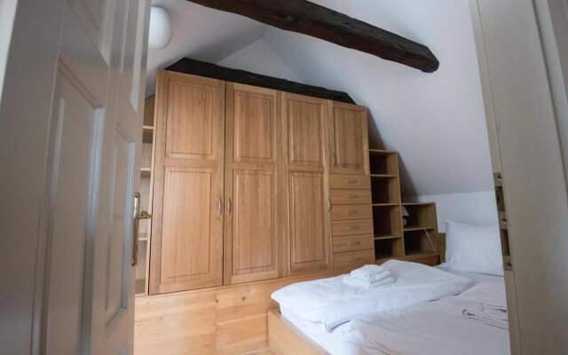 White Swan Boutique Apartments