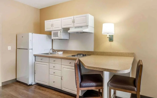 Extended Stay America Select Suites Chicago Vernon Hills Lin