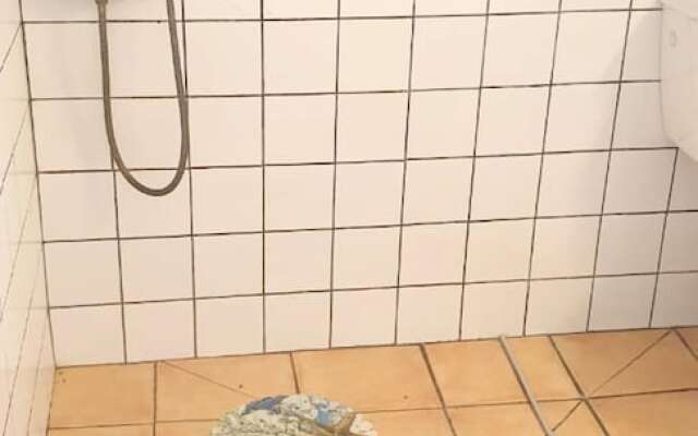 Studio in Saint-pierre, With Enclosed Garden and Wifi