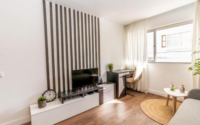 Old Town Apartment 5min to the beach