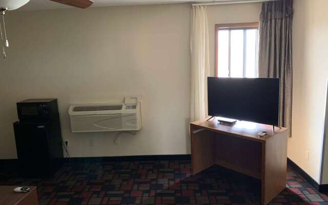 Super 8 by Wyndham Boonville