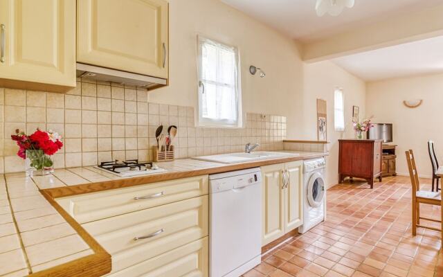 The Awning Housecosy Holiday Home in Rustrel With Swimming Pool