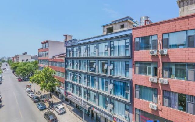 QIANNA HOTEL GLORIOUS (Jiyuan Municipal Government)