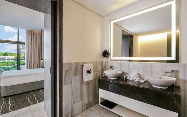 Th8 Palm Dubai Beach Resort, Vignette Collection, by IHG