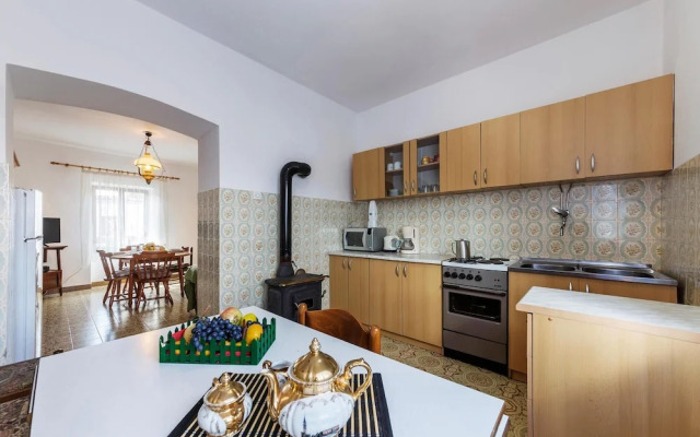 Nice Apartment in Valtura With 2 Bedrooms