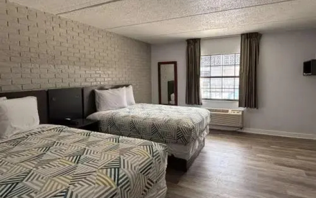 Super 8 Motel - Tallahassee