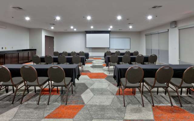 Comfort Suites Arlington - Entertainment District