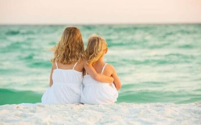 1309 Laurel Grove 3 Bedroom Home by RedAwning