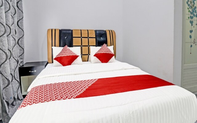 OYO 91203 Naufal Residence Syariah