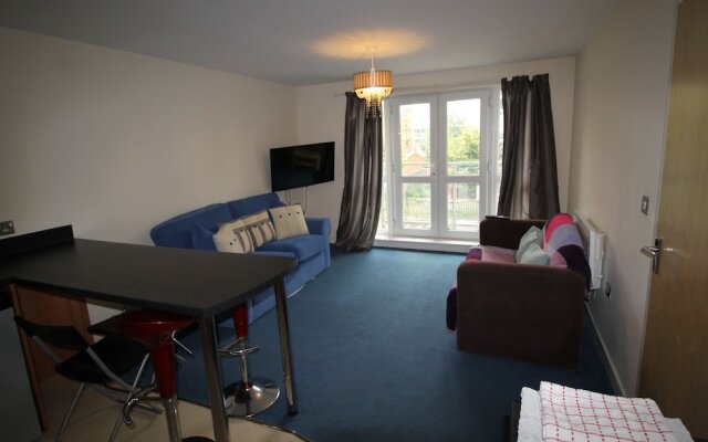 Central Apartment by Cardiff Holiday Homes