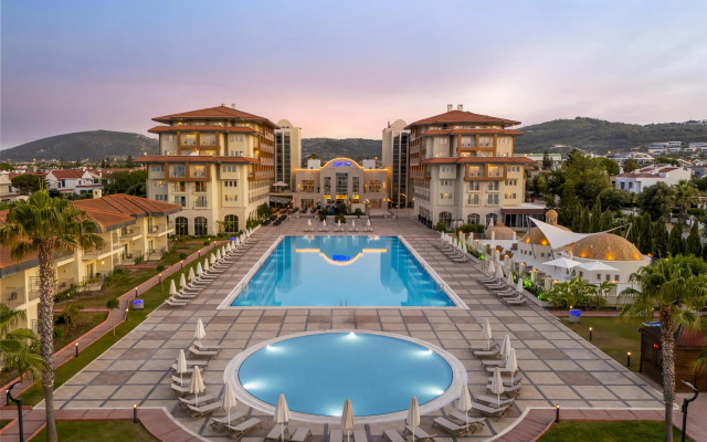 Radisson Blu Resort & Spa, Cesme