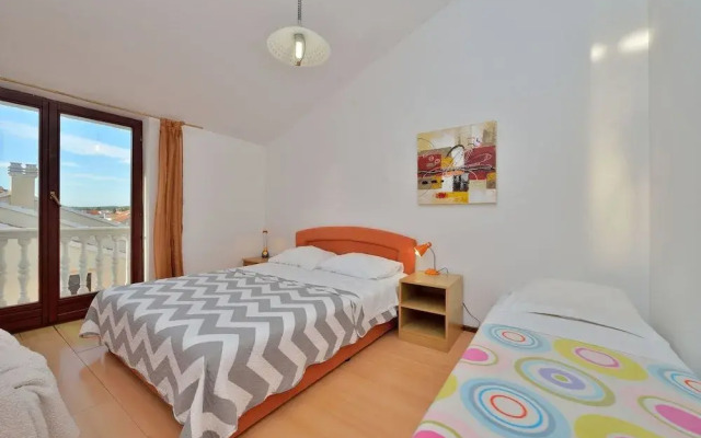 Ina Apartments