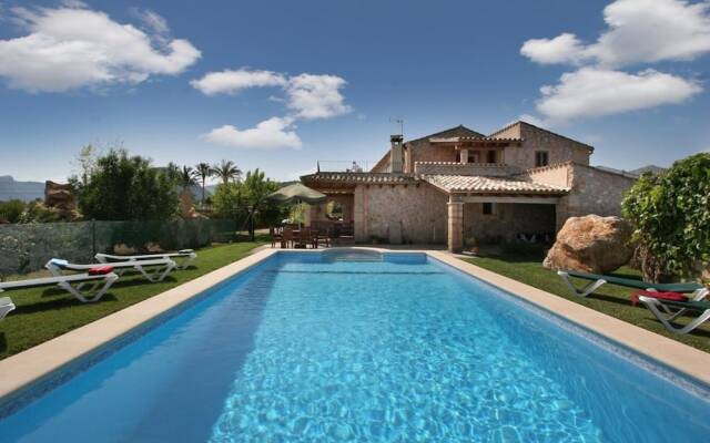 Villa - 5 Bedrooms with Pool - 103159