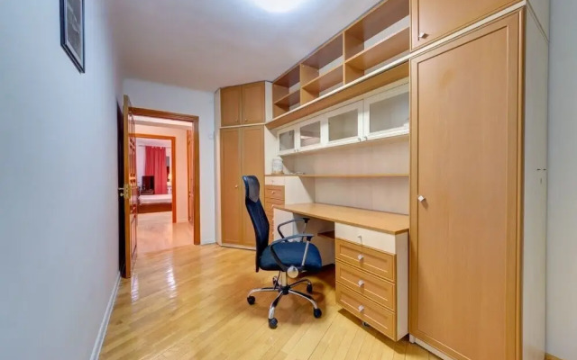 Exquisite apartment on the Moskovska