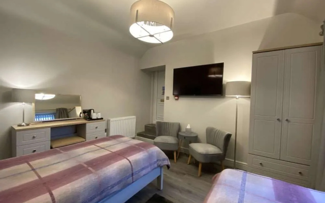 Tigh Na Mara Hotel