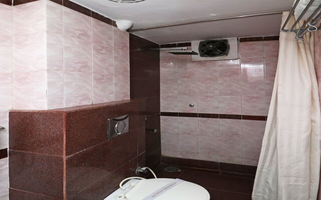 Oyo 11647 Hotel Metro