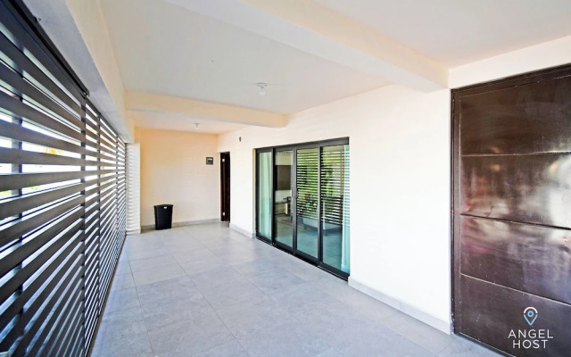 Cozy Stay with onsite Pool Near Malecon