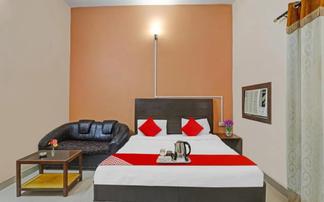 OYO Flagship 70321 Hotel Ranjit