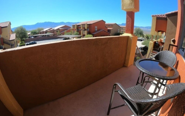 Michael Rutkowski 3 Bedroom Condo