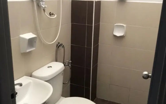 OYO Home 90360 Homestay Bandar Putra 3