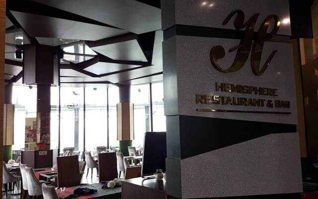 SkyBed Over The Sky Hostel