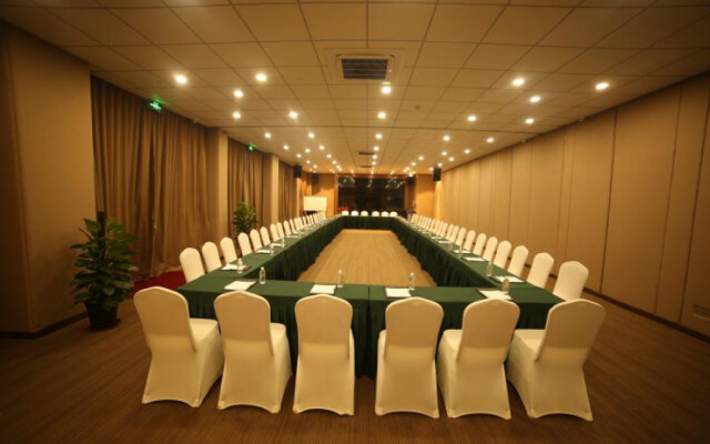 Jinjiang Metropolo Shanghai Hongqiao Hub NECC Hotel