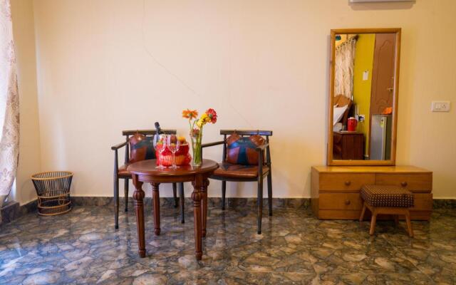 Alcove Beach Resort