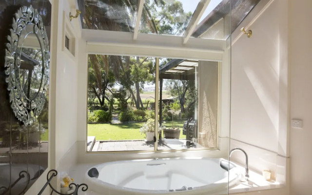 Azalea Cedar-Rose Villa