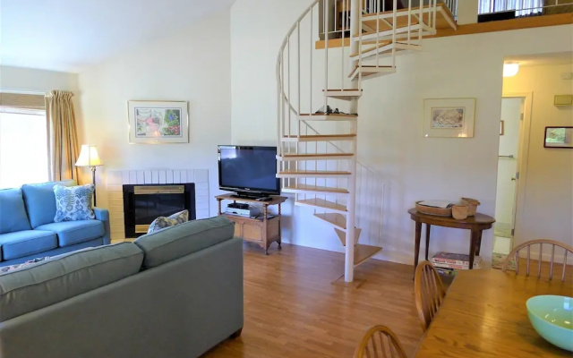 69 Middlecott - 2 Bedroom Condo