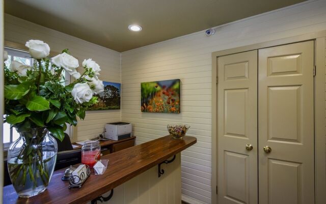 The Jack London Lodge