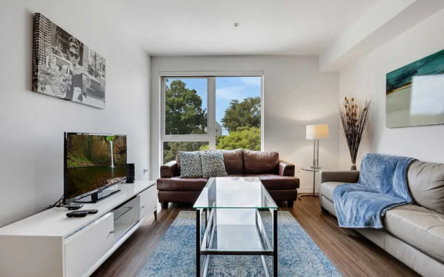 Stylish 1BR Family Apartment by Dtla