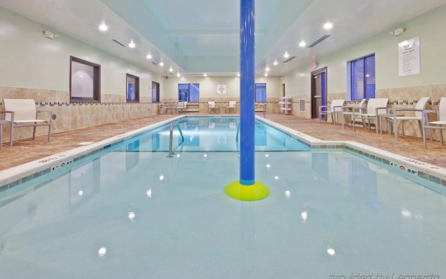 Holiday Inn Express Hotel & Suites New Philadelphia by IHG